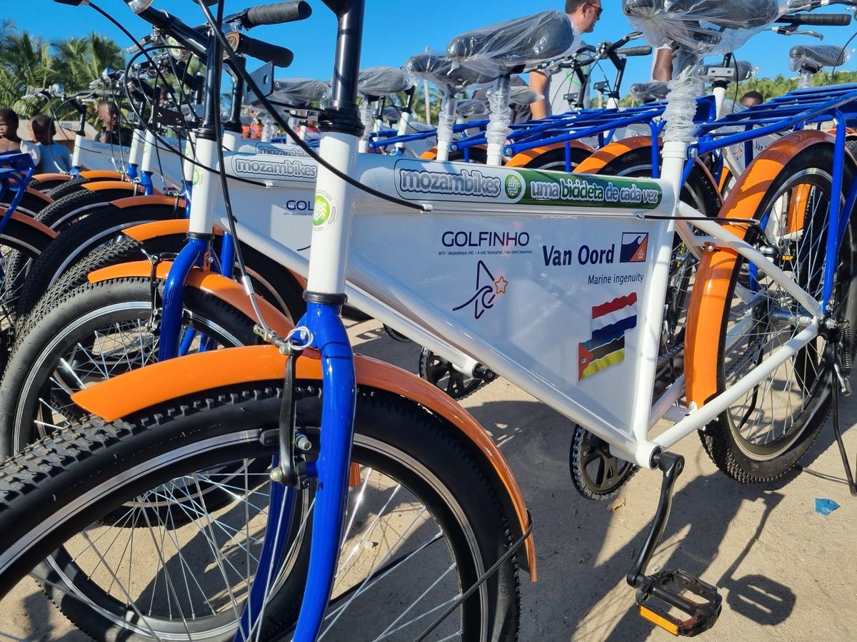 Mozambikes's tweet photo. The bicycles under Van Oord's project will support students, small entrepreneurs, and families living in the Quirimbas Archipelago, in order to provide easier access to education, health care, and business opportunities.

#mozambikes #onebicycleattime #vanoord https://t.co/qlB9gfv17J