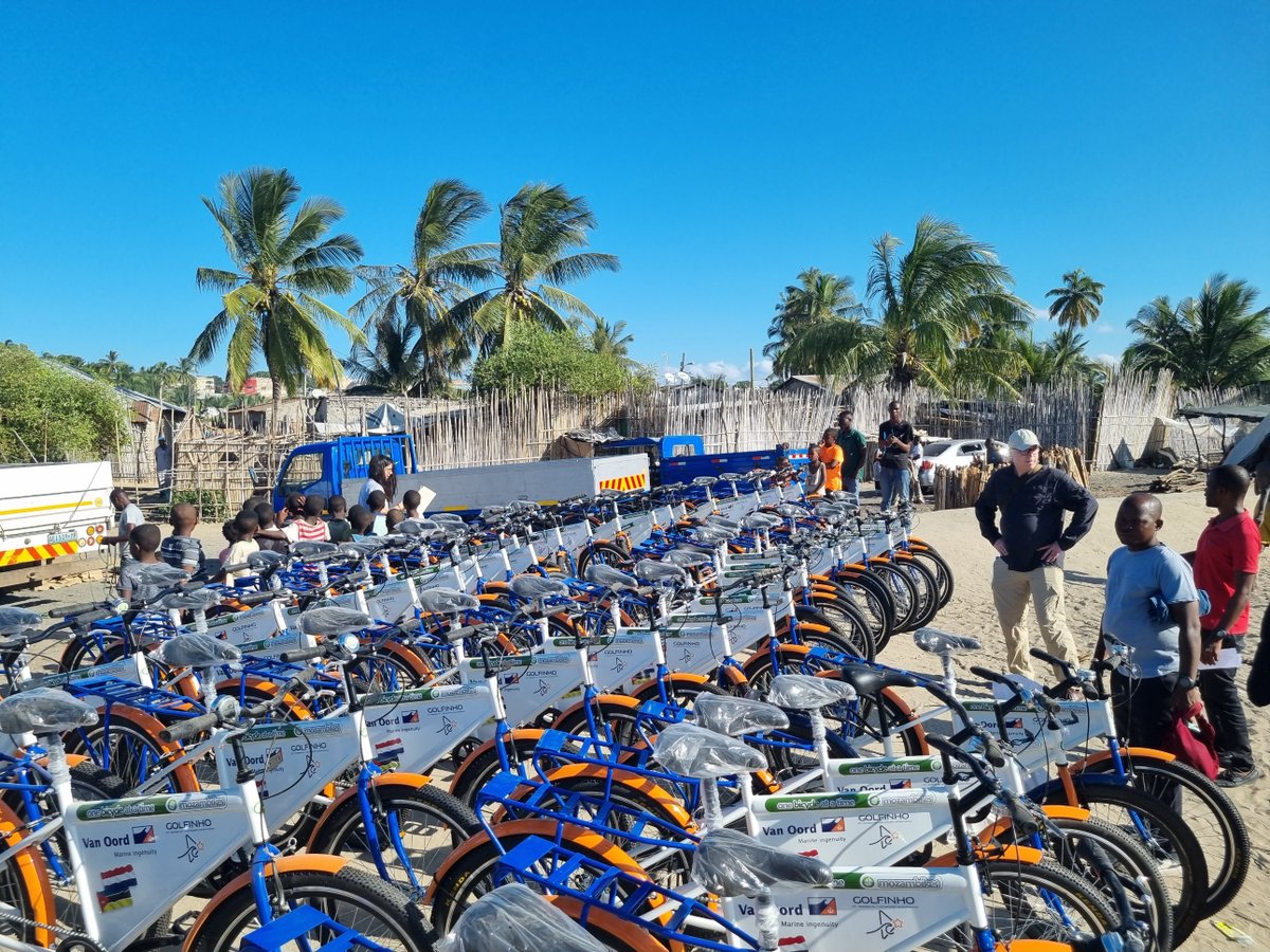 Mozambikes's tweet photo. The bicycles under Van Oord's project will support students, small entrepreneurs, and families living in the Quirimbas Archipelago, in order to provide easier access to education, health care, and business opportunities.

#mozambikes #onebicycleattime #vanoord https://t.co/qlB9gfv17J