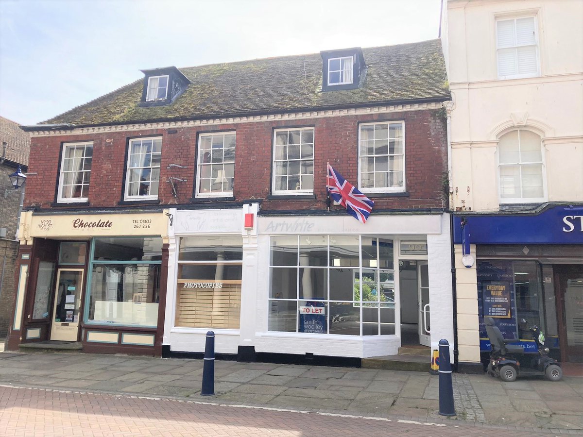 smith_woolley's tweet photo. 🔑TO LET – ***RE-AVAILABLE***
90A High Street, #Hythekent
🛍Self-contained ground floor retail premises.  
551 sq ft.  £14,000 pa
90A is set in the middle of the town’s busy High Street in a prime trading location.
☎️01303 226622
https://t.co/TkFzqOSjSF

#hythehighstreet https://t.co/ocA86QBM6w