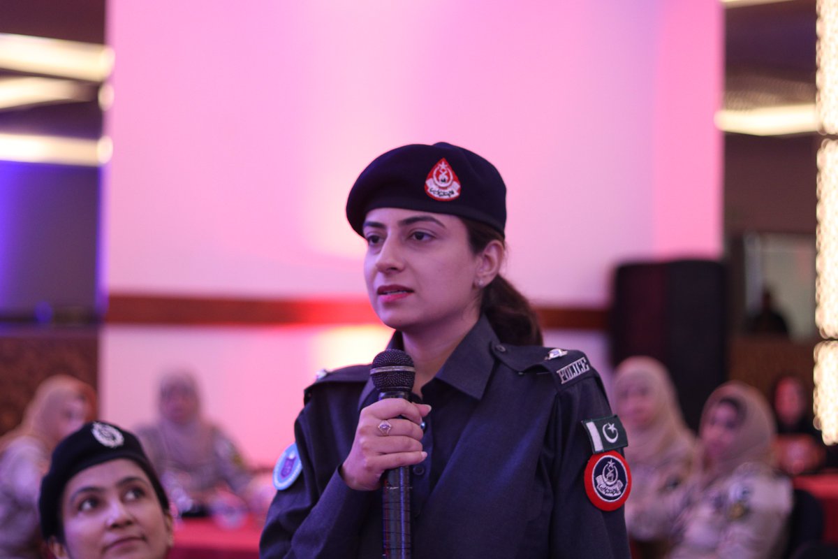 PasbanAwam's tweet photo. Day 1 of the #NWPC23 witnessed dynamic & interactive discussions between experts & Women Police Officers. Critical discussions on Gender-Sensitive Policing ignited insightful dialogues while experiences collaborating with WPCs were exchanged.
@stateinl @USIP @usembislamabad https://t.co/6z7R9kXDbV