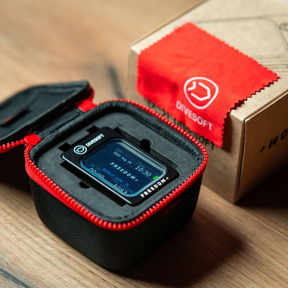 divesoft's tweet image. 💥 New #divingcomputer - limited edition FREEDOM+ 💥

Check our e-shop for more information: eshop.divesoft.com/computers-free…