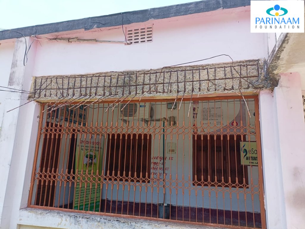 Parinaam's tweet image. The Lathipada PHC in Nayagarh was facing significant #infrastructureChallenges. However, with the valuable support of our partner @UjjivanUniverse, we were able to renovate the hospital. This has greatly improved accessibility for residents, benefiting over 10,000 individuals.