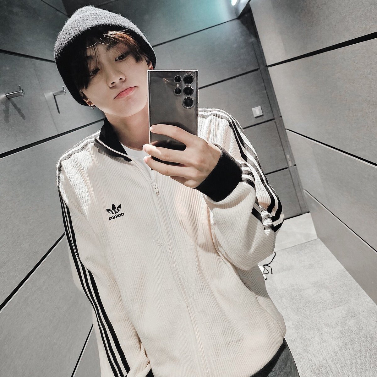 ┊ ➶ 。˚ °SECONDARY SPONSOR, HERA。✦ tweet media