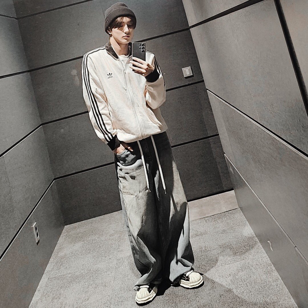 ┊ ➶ 。˚ °SECONDARY SPONSOR, HERA。✦ tweet media