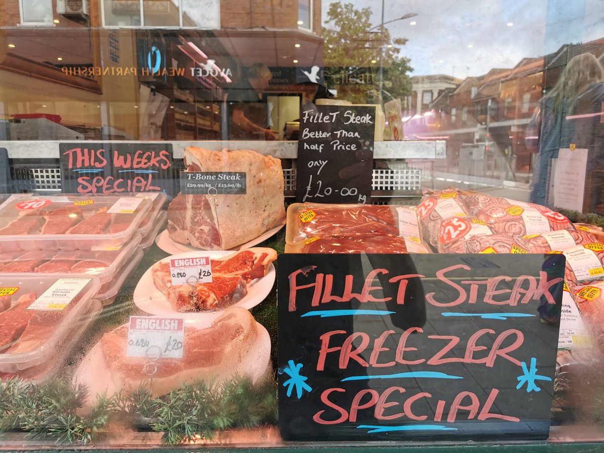 Lloyd Maunder tweet media