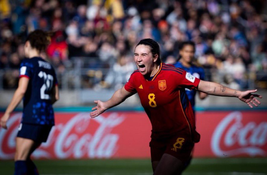 FFIB_oficial's tweet photo. 🫶 ¡A semifinales del mundial!
🥰 @mariona8co @catacoll2001
#OrgullBalear
#4Illes1Futbol https://t.co/Kvyqn2cVHp