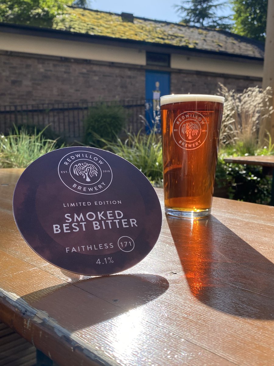 Fancy sometime a bit different at our comedy night? Smoked Best Bitter is carefully a crafted blend of smoked, crystal, chocolate, and spelt malts harmoniously come together in this best bitter. Caramel and fruity notes play under a smoky veil demanding you savour every sip