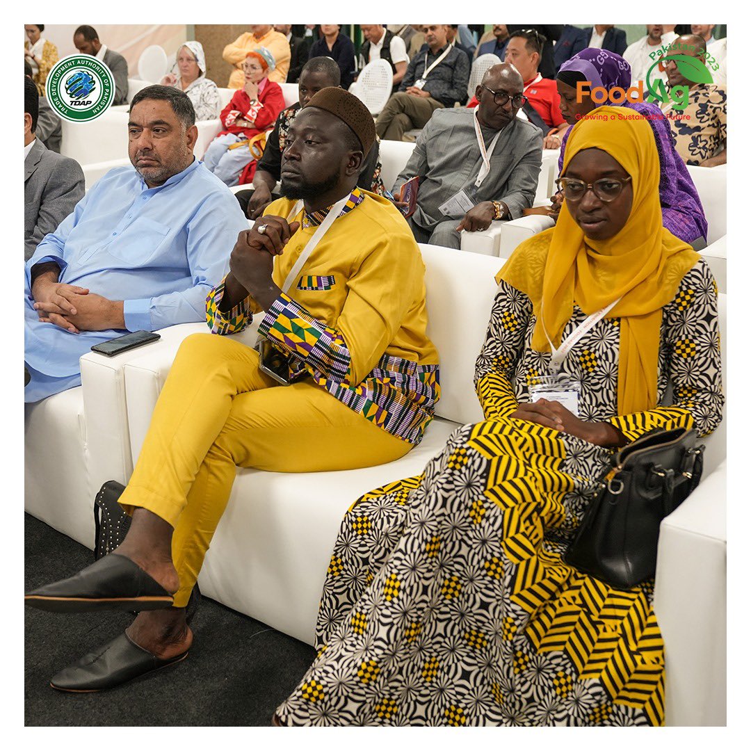 official_tdap's tweet photo. Day 2 of FoodAg 2023 : on sideline of Foodag a seminar on Transport International Routiers (TIRs) and Regional Connectivity was held , The panellists engaged with foreign delegates and provided insights on the flow of goods, services, people and knowledge beyond the traditional focus of public policies.

@TCSCouriers 

#FoodAg2023 #TIR #RegionalConnectivity #Pakistan #GrowingASustainableFuture #GI #AgriInvestmentConference
