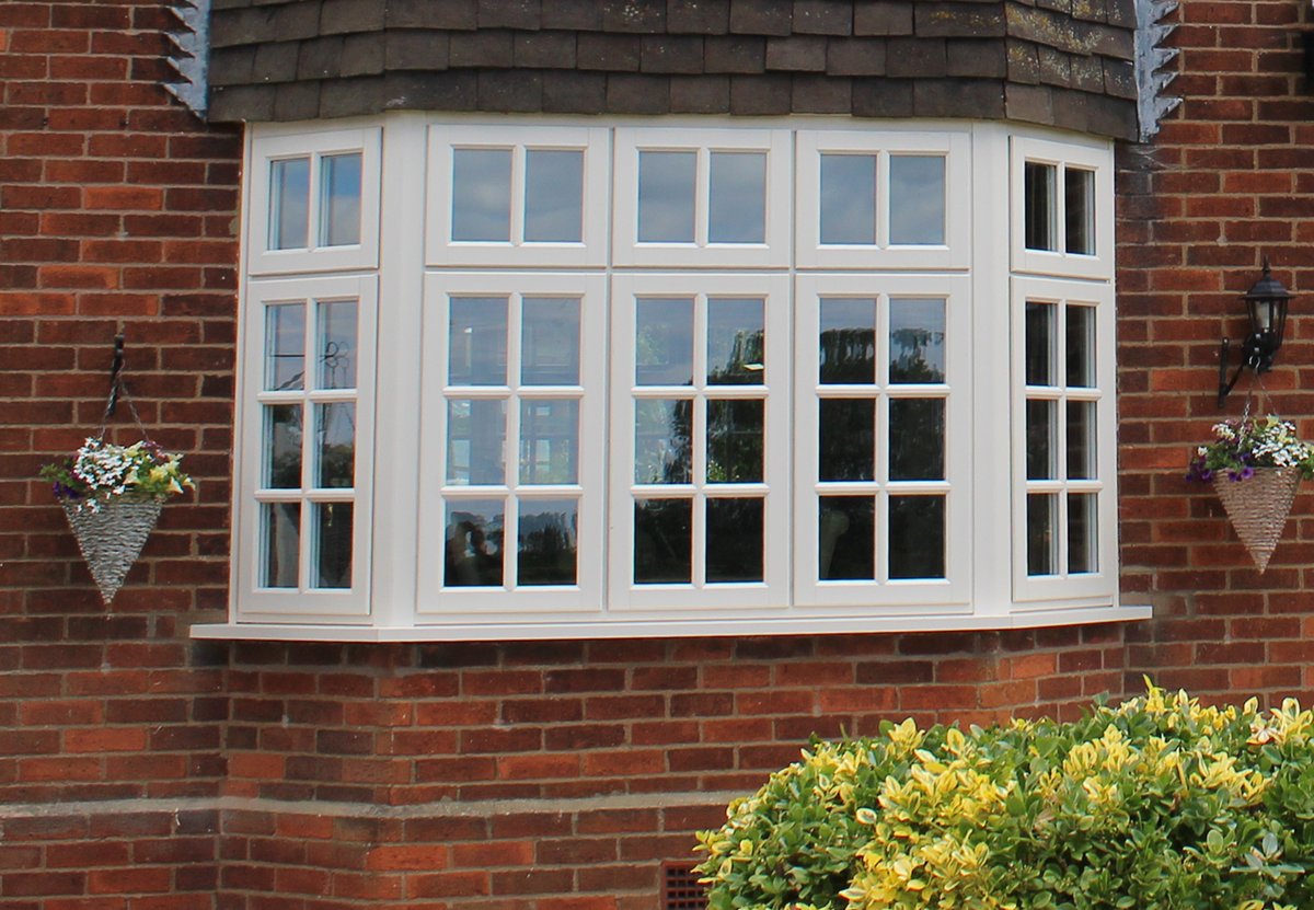 EvolutionMFG's tweet photo. Some windows are focused on letting in light. Others are built to change the exterior appearance of a structure. Bay windows do both.
#EvolutionWindows https://t.co/n6bRLtfg0c