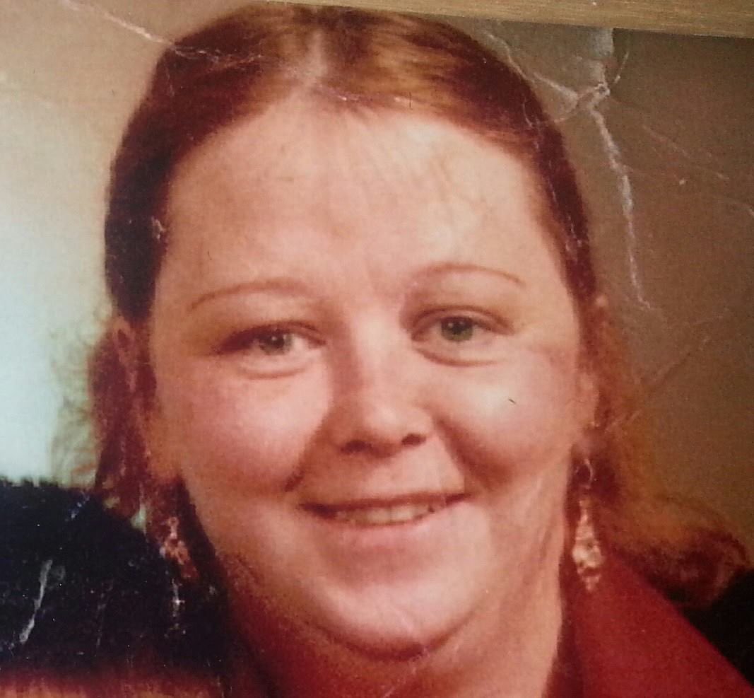 This is mum…she died 30yrs ago today aged just 43😌.I often wonder what she would make of todays ‘woke’ culture,💰of living and first 🌎problems. then I smile cos I know she would light up a fag, sip of vodka and shout over her grandkids to behave - I miss her so much #jean💖
