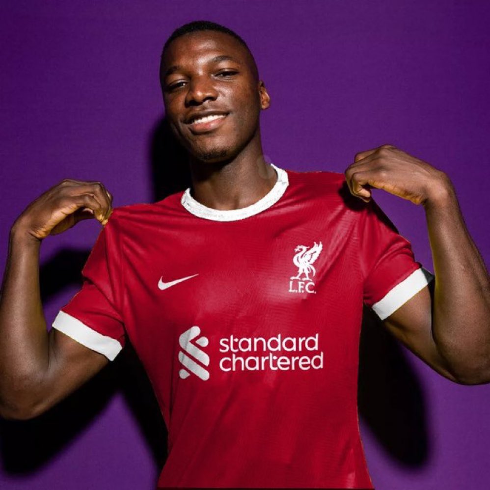 AnfieldEdition's tweet photo. Give up, @ChelseaFC. You had 3 months. He’s ours now 🇪🇨 https://t.co/vqoJKLi0CD