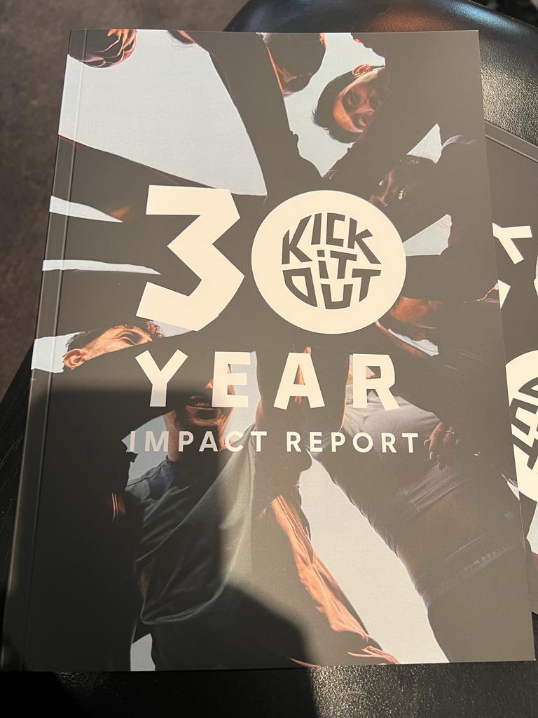 Cheshire_FA's tweet photo. 📸 #KickItOut30 🤝
🙌 We were delighted to be in attendance at @kickitout’s 30th Anniversary event this week at Wembley Stadium.
We are proud to continue our work with Kick it Out fighting discrimination and making football FOR ALL in #Cheshire 👏 https://t.co/sdTXVSLfu4