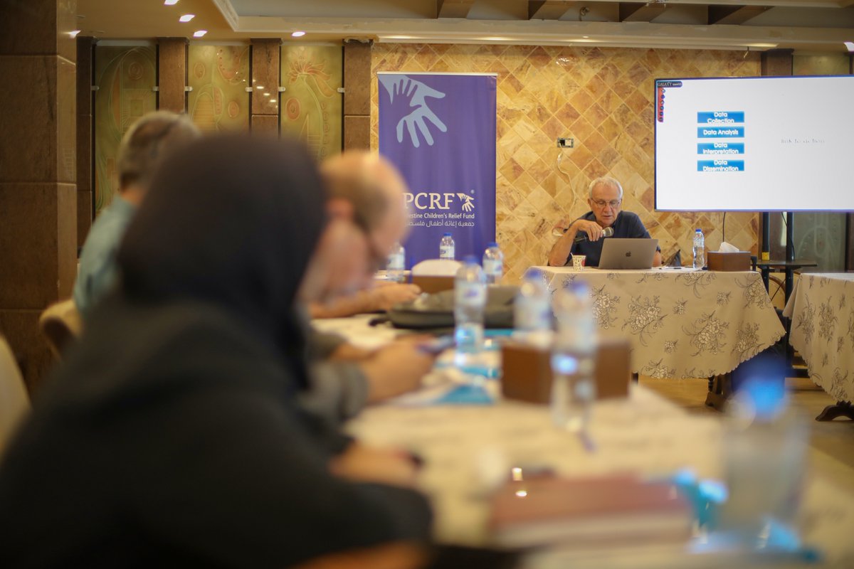 PCRFarabic's tweet photo. هذا الأسبوع ، يقدم خبير الصحة العامة الإيطالي وعضو المجلس الاستشاري الطبي لدينا في جمعية إغاثة أطفال فلسطين د. أنجيلو ستيفانيني ورش عمل لمقدمي خدمات الرعاية الأولية ومديري المستشفيات في قطاع غزة، بهدف تحسين وتطوير الرعاية الصحية في عيادات ومستشفيات وزارة الصحة. https://t.co/B1ocfHlcvK