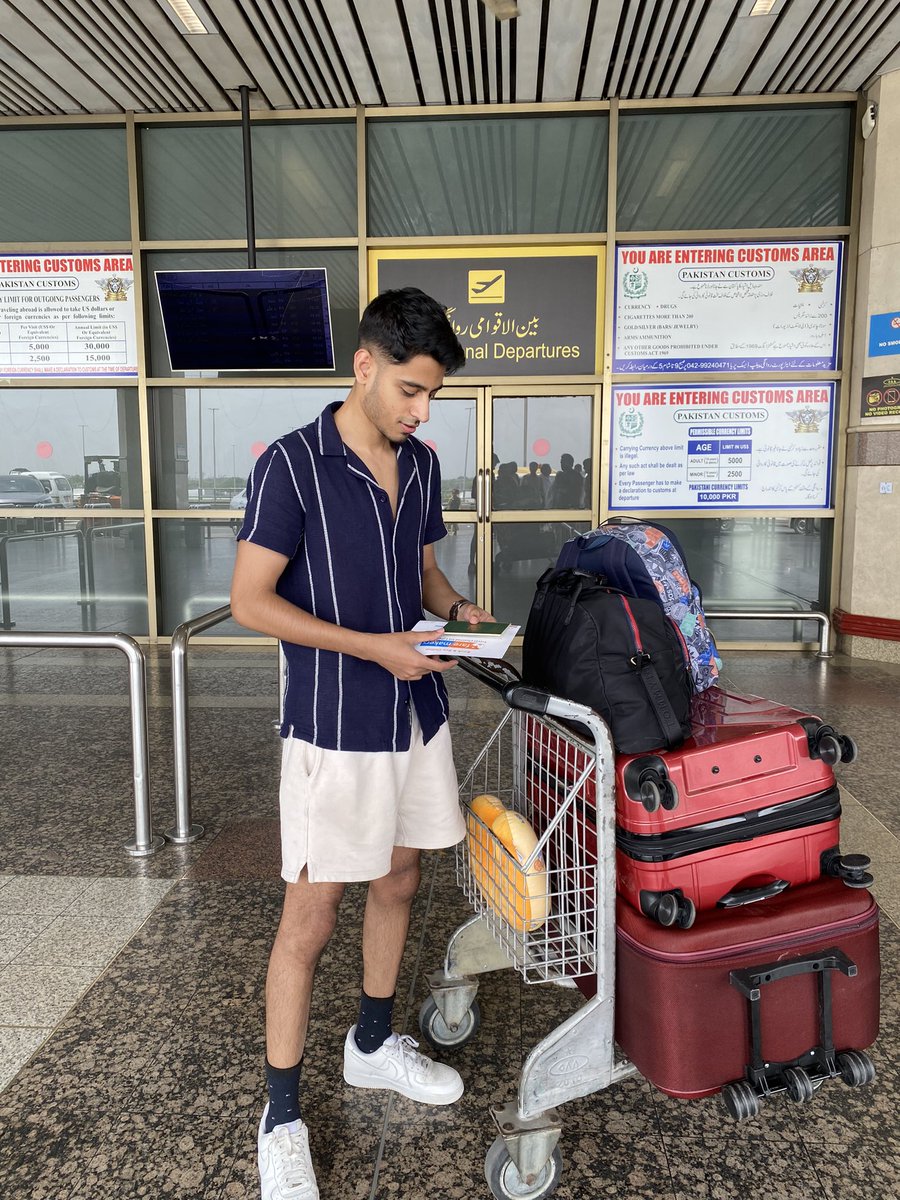 Visit to Airport 4/4 🤞
Goodbye Pakistan.