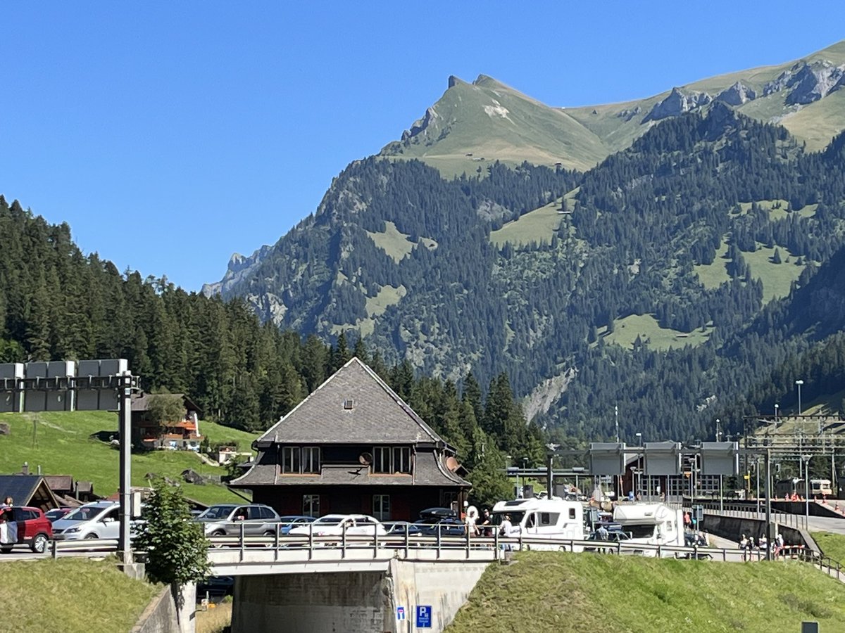 O (Null) Minuten Wartezeit… wirklich <a href="/blsAG/">BLS</a> 😡😡😡 So unprofessionel mit Steuergeld 😡😡😡