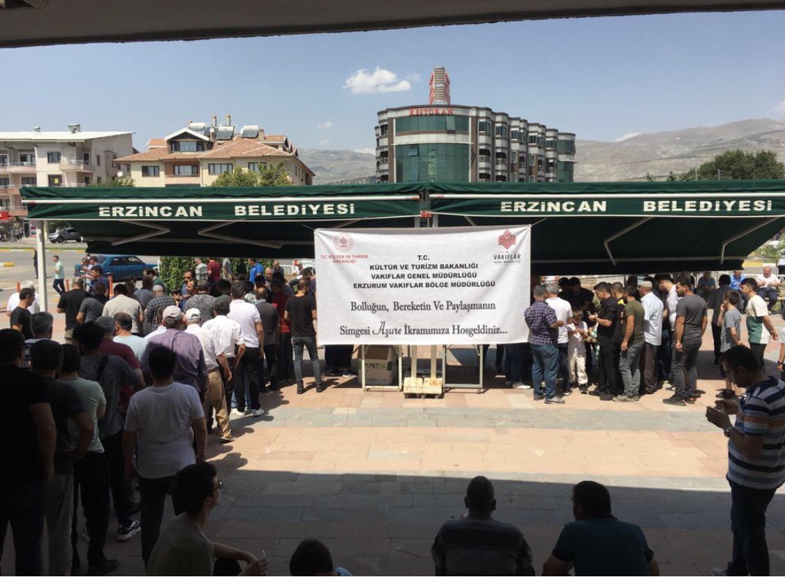 Genel Müdürümüz Sn. Sinan Aksu'nun talimatları ile Erzurum Bölge Müdürlüğü olarak, Erzincan  Camii Kebir ve Terzibaba Camiilerinde 5.000 kişilik aşure ikramı yapıldı.