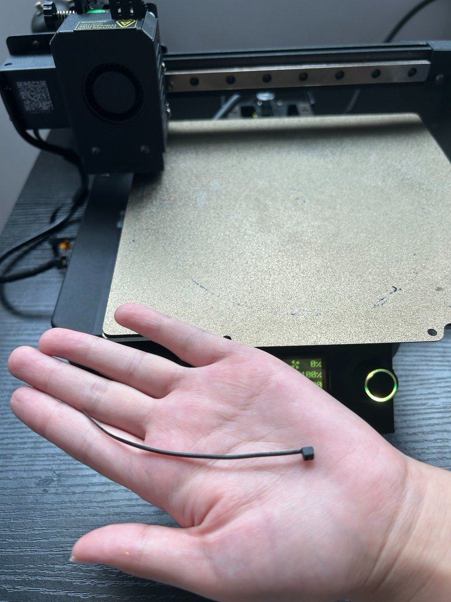 Kingroon3D's tweet photo. A Note for the KP3S PRO V2🌈🌈: The THR wire should be fixed with a cable tie on the V2 print head so that it is not easy to disconnect😊😊
Follow and tag us @kingroon3d_official to get more #3dprinting inspirations. #3dprintingmodel #3d #3dprint #3dprinter #3dprinted #kp3sprov2 https://t.co/EoN4cLLZR0