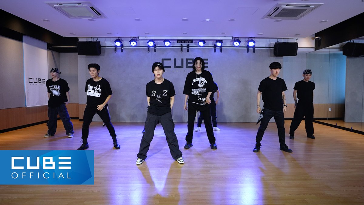 CUBE_PTG's tweet photo. [📽] 후이(HUI) &amp; 우석(WOOSEOK) - 'OASIS' Choreography Practice Video

▶ https://t.co/lrIOjTtxXj

#펜타곤 #PENTAGON
#후이 #HUI
#우석 #WOOSEOK
#OASIS https://t.co/m8oqqj9iew