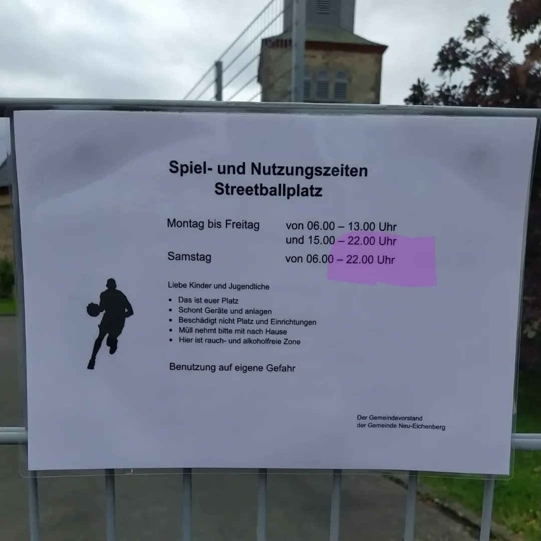 miteinanderneb's tweet photo. Verbesserte Nutzungszeiten auf dem Streetball Platz in Hebenshausen. Ihr könnt jetzt Abends bis 22 Uhr 🏀 spielen. ABER: Nehmt immer Rücksicht auf die Anwohner und seid nicht zu laut.
Sonntags und an Feiertagen ist das Spielen nicht erlaubt. https://t.co/wJ9CbssZFF
