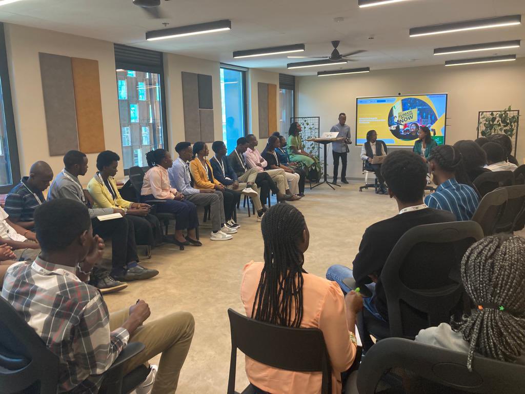 ItalyinUganda's tweet photo. Stimulating and lively debate with young 🇷🇼-ns about just ecological transition ♻️ and dispelling #climatechange myths! 🌱

Thanks to all the participants for their enthusiasm in taking part in 2nd phase“I ACT – Italy&amp;@IRENA Action for Climate Toolkit”@Y4COfficial @MASE_IT @UNDP https://t.co/A3nIU6IoqW