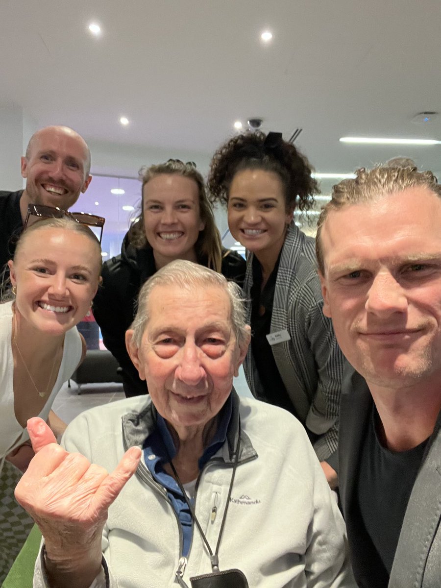 Happy 96th birthday Lauri Badge! So proud to help you launch your research initiative driven by your inspiring attitude to “Life. Enjoy it!” Thank you ⁦⁦<a href="/MingaraClub/">Mingara</a>⁩ for your support for my dad and his gang - being part of the Mingara family has been so positive #belong