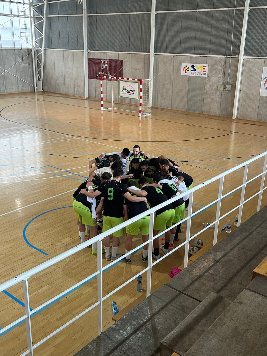 Una semana para que este grupo de amigos se vuelva a juntar!

La vuelta del Paradinas Futsal está llegando.

El esférico sonríe, la caprichosa vuelve a ser feliz😁