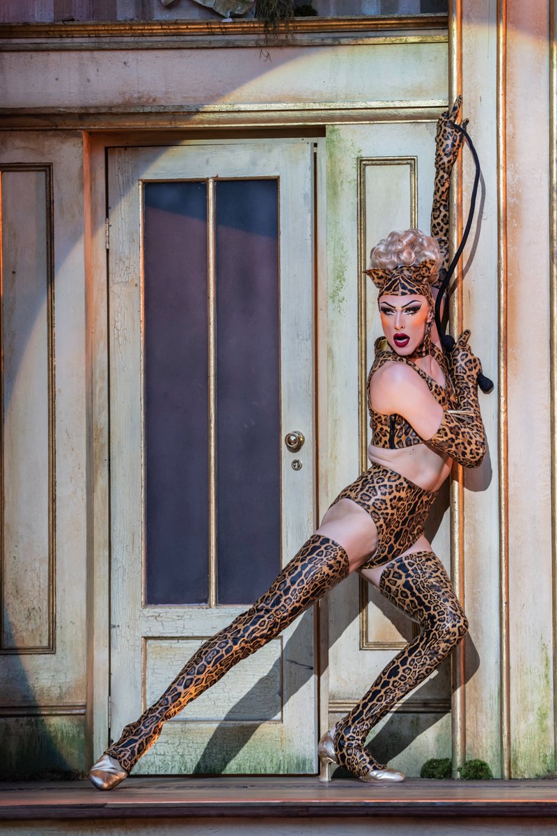 WhatsOnStage's tweet photo. Obsessed with these production photos from La Cage aux Folles! Do you have your tickets? https://t.co/sjTNTx3B8r https://t.co/PTmwn7Gr7m