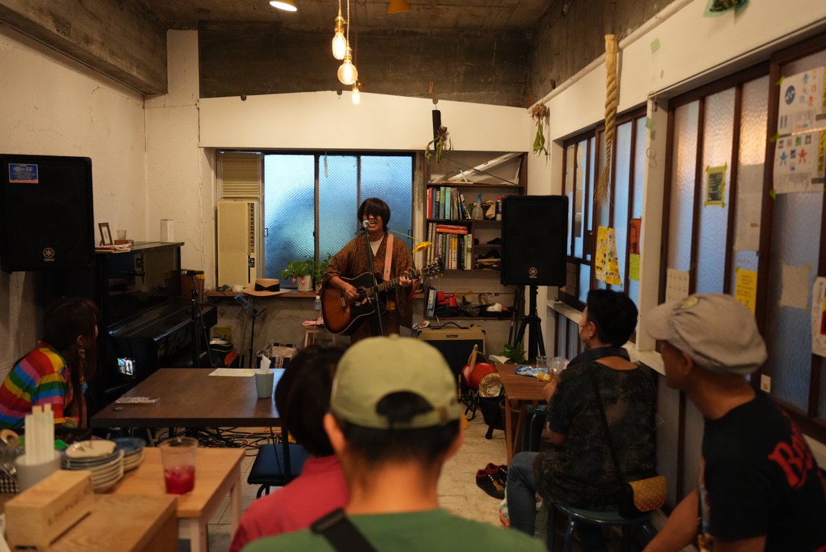 hukematiduki's tweet photo. 鈴木NG秀典―だ―。さん
Neko-Note Vol.5 縁日
浜松 Spice&Musica 猫の手
#NekoNote #猫の手 #浜松 #ライブ https://t.co/ogpIyG3D9E