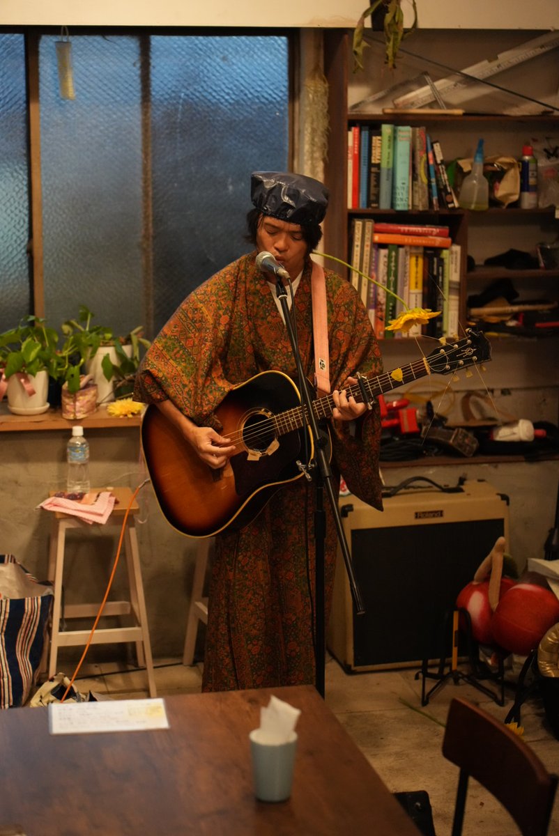 hukematiduki's tweet photo. 鈴木NG秀典―だ―。さん
Neko-Note Vol.5 縁日
浜松 Spice&Musica 猫の手
#NekoNote #猫の手 #浜松 #ライブ https://t.co/ogpIyG3D9E
