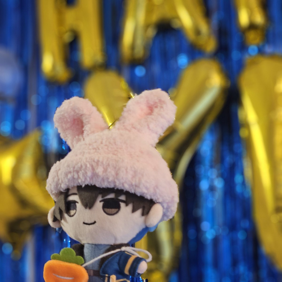 .                                (     생일이애요     )
                        
                                          \ /