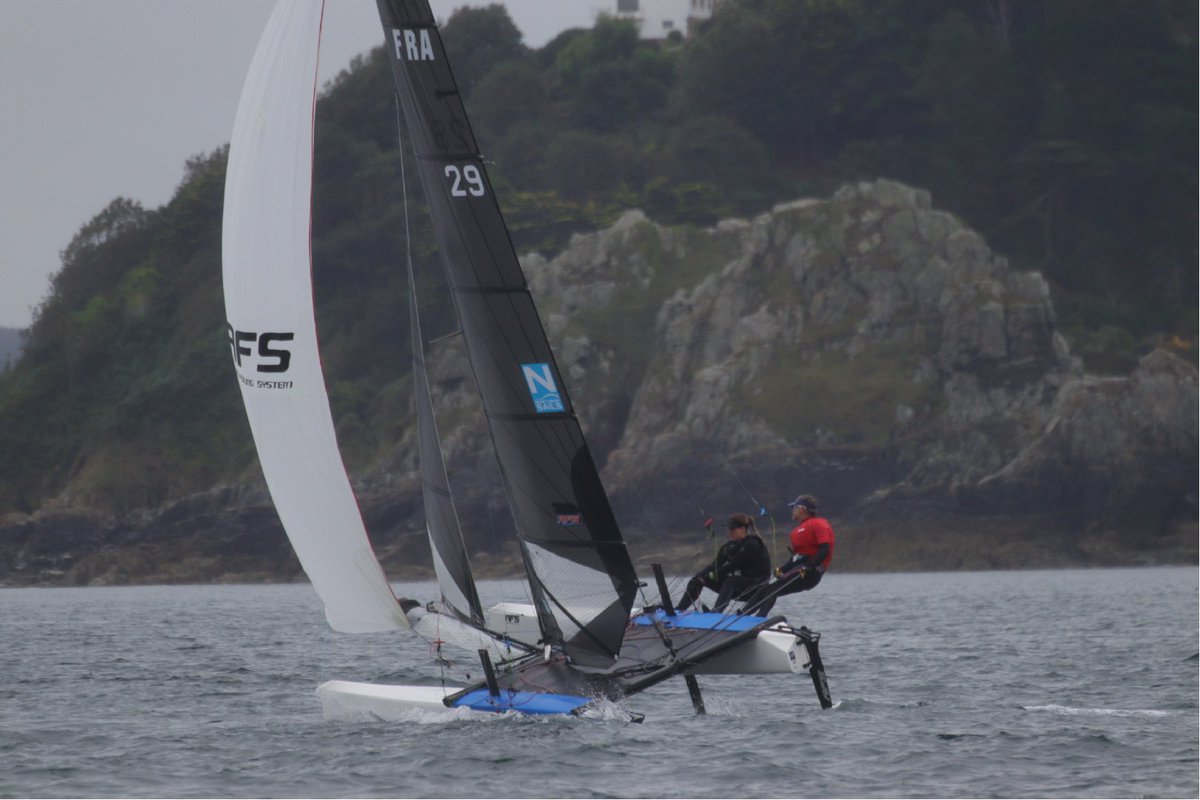 cvbe's tweet photo. Bon départ pour la troisième étape de la Costarmoricaine, merci à Perros-Guirec pour leurs accueil. #Perros #voile https://t.co/ECPg9CHSmQ