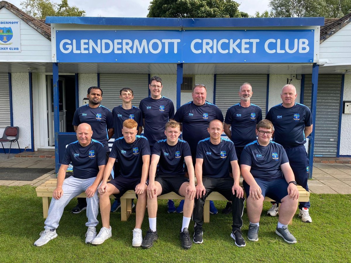 SMCricketIre's tweet image. Good luck to Glendermott C C in the cup final 🏆. Looking great in their @SMCricketIre training shirts.
#glendermottcc #smcricket #trainingkit #cricketclothing #clubshop  #sublimatedclothing #teamwear #smfamily #affordablekit #topquality #premierbrand