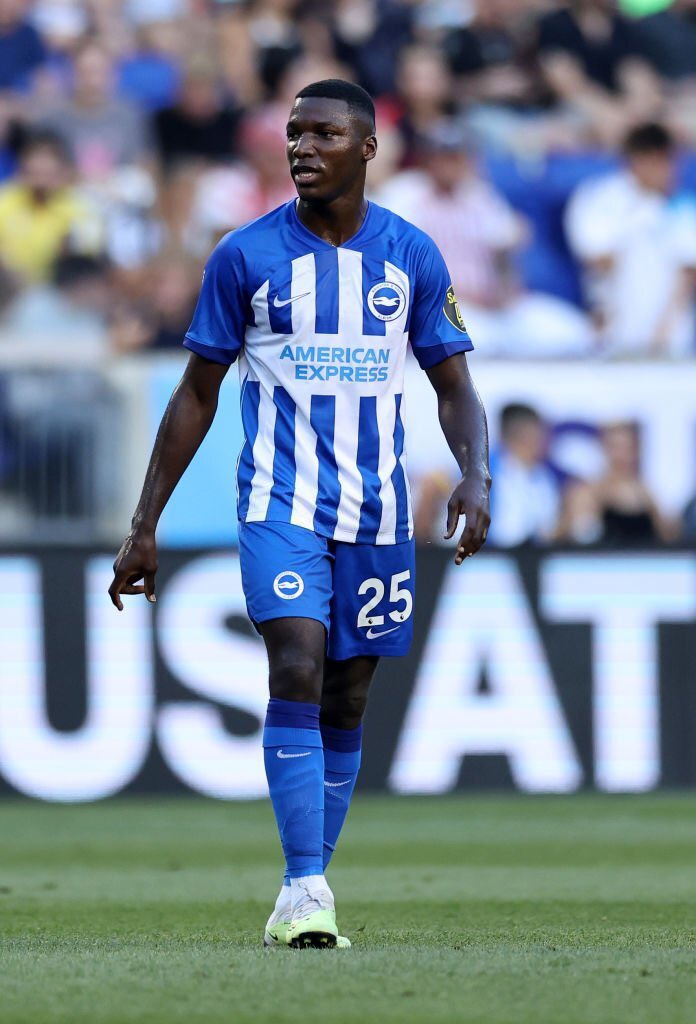 FootyyFrenzy's tweet photo. Chelsea are trying to negotiate with Caicedo and his camp for a deal, while Jurgen Klopp has confirmed "A deal has been agreed  between two clubs - with player and agents, we have to see."

#Liverpool #Klopp #Caicedo #ChelseaFC #Lavia #Brighton https://t.co/OAqmFgTTiy