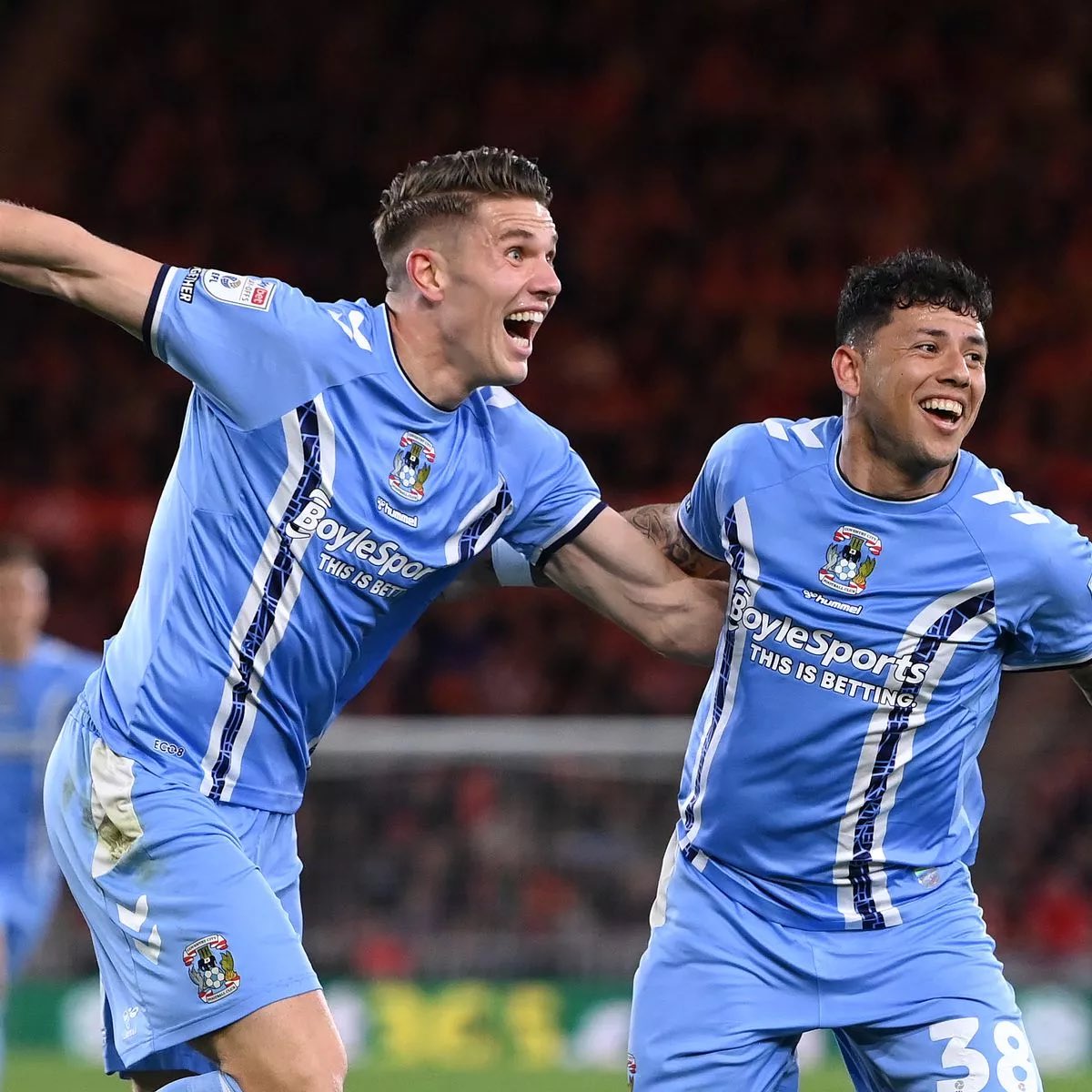 awbuswell's tweet photo. My parents always told me stories of how it was a pleasure to watch the likes of Hadji and Ndlovu wear the shirt.

I’ll be sure to tell future generations the same stories about these two.

The best two players to wear the shirt in my lifetime. Thank you, for everything 🩵 #PUSB https://t.co/NttR1JtnWO