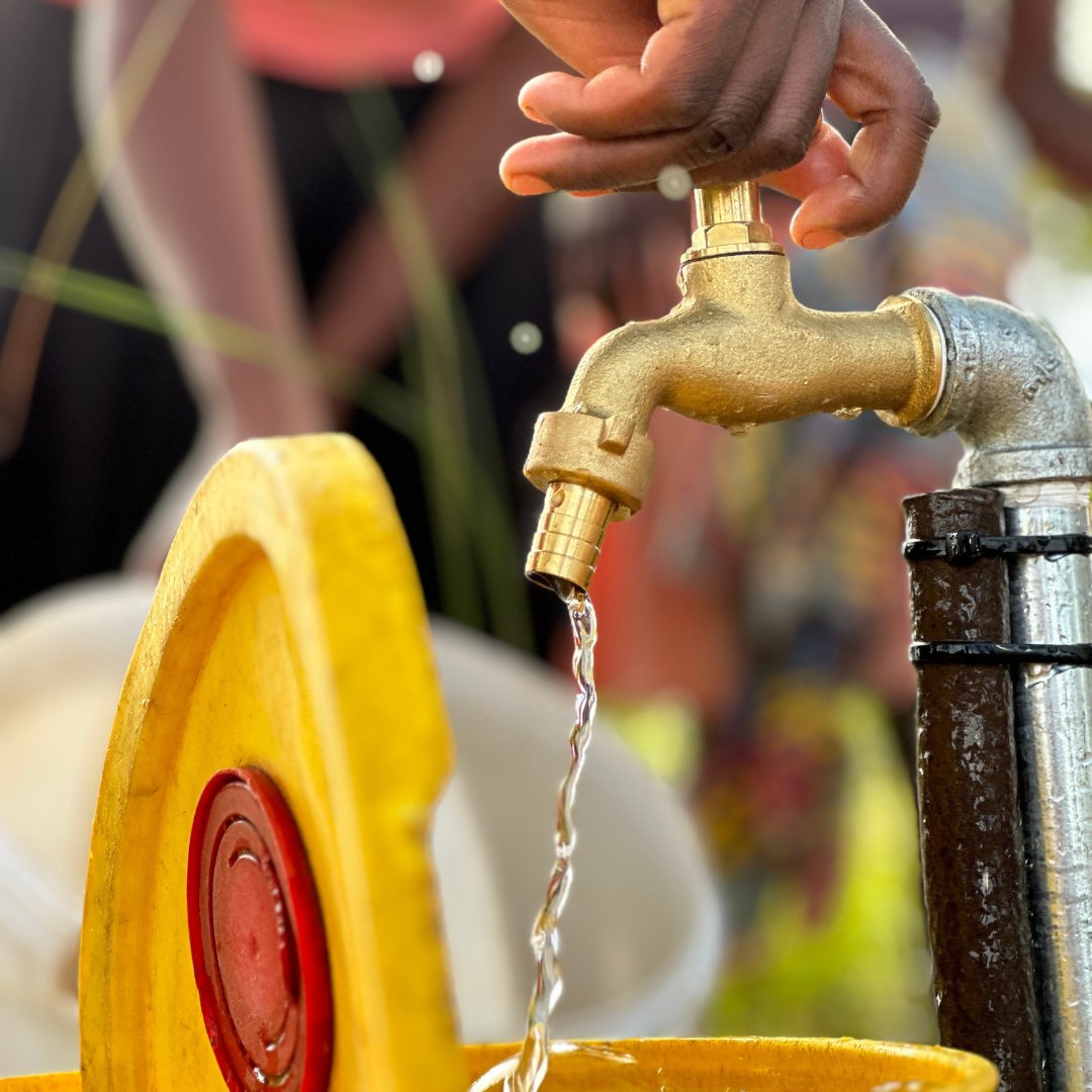 weareakashinga's tweet photo. A powerful collaboration between IAPF, the local community, Hurungwe Rural District Council, MoveMe & the unwavering support from the DFAT took shape.
The positive ripple effects are immeasurable as patients, nearby schools & villages now gain clean water.
#IAPF https://t.co/8ZPzChmNPZ