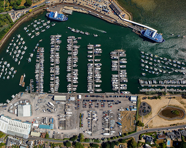 commission_air's tweet photo. Transitioning from turbulent waters to tranquil sunlit coasts! As the weekend approaches, the skies are finally clearing to unveil summers stunning docks and beach views from above🔆⚓ 
#aerial #aerialphotography #photography #helicopter #viewfromabove #beach #summer #docks https://t.co/80GX9Ams2q