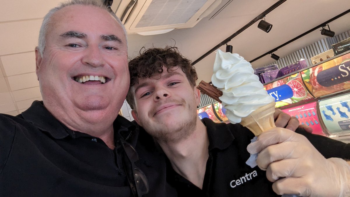 Just had a delicious 99 at O Riordans Centra Torytop RD Ballyphehane Centra Torytop RD, served by the best shop assistants in Cork Joshua & Amanda @CentraIRL #99 #corkcity #icecream