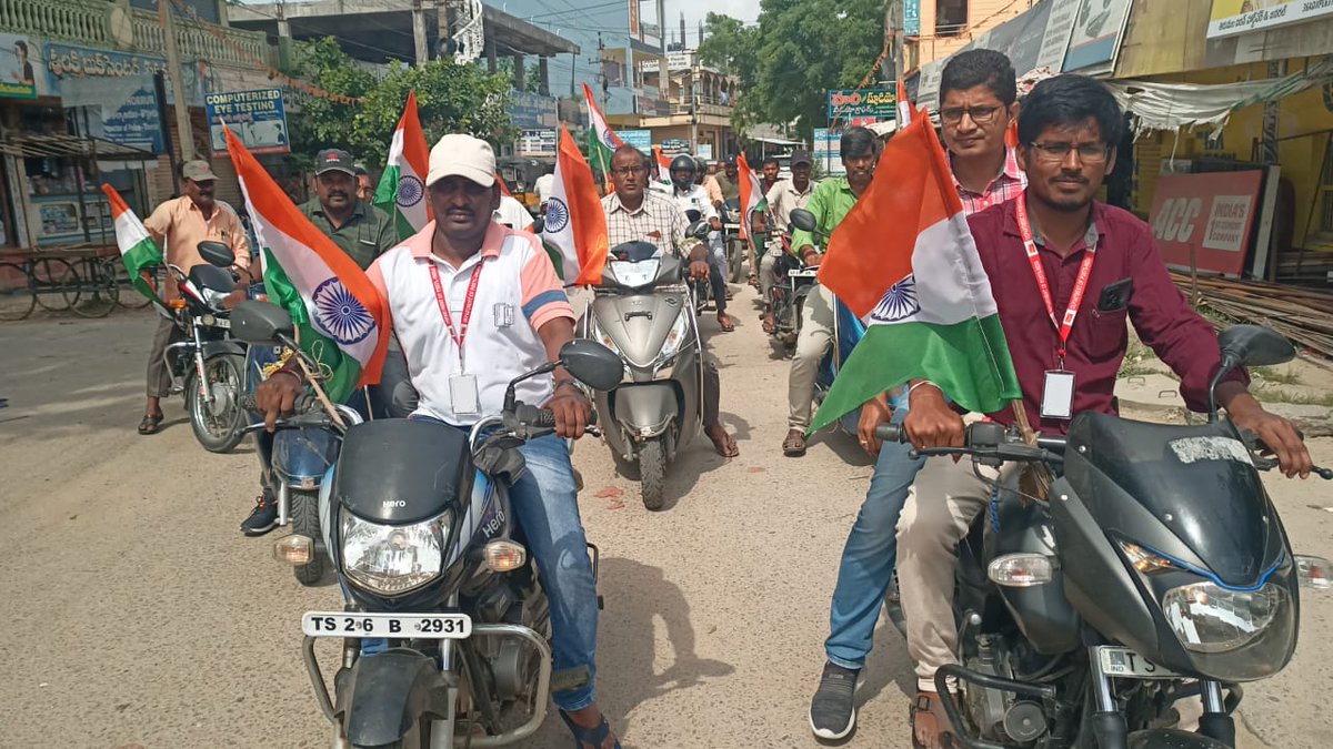 WarangalPost's tweet photo. Bike rally performed at Thorrur in c/w HarGharTiranga 2.0.
#HarGharTiranga #IndiaPost4Tiranga https://t.co/IgriliOJvr