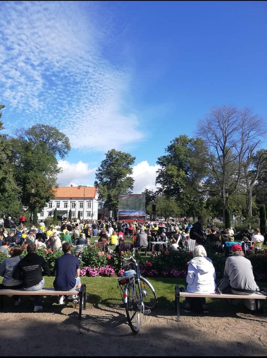 Moggepg's tweet photo. @NiklasJihde Härligt stöd från soligt Karlskrona https://t.co/rRJAb9bE8i