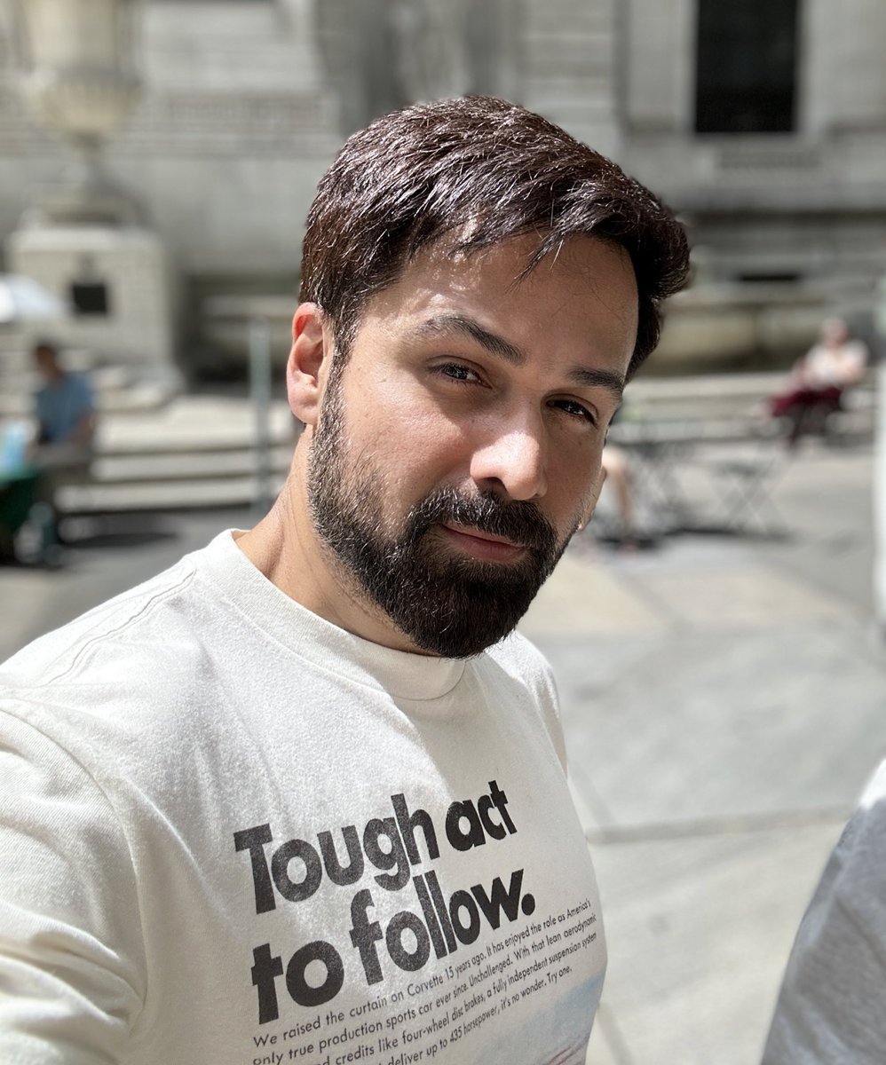 AnazAshrafEmmi's tweet photo. Superbb 😘 😘 😍 @emraanhashmi
#20YearsOfEmraanHashmi https://t.co/kPsWXrZYai