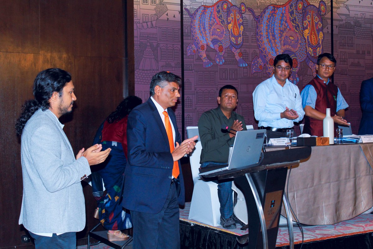GLTNnews's tweet photo. ‘A Safety Net of Innovative Land Tenure Solutions for Near Landless Sharecroppers in Nepal’, 4-year project was inaugurated by @molmcpa, @mafrakorea. Organized by @unhabitatnepal with local & federal govt, CSOs, dev't. partners present.
#landforlife #climatesmartagricuture #RSLUP https://t.co/ISD7zSAdPy