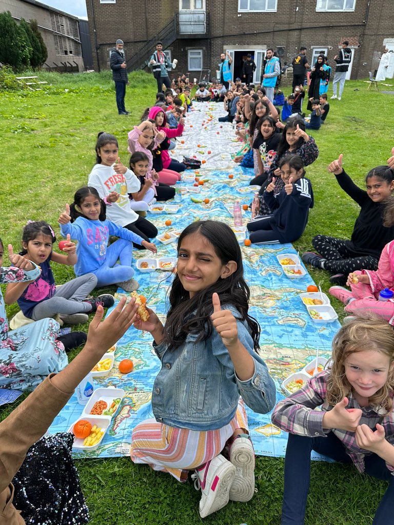 UniqueHubb's tweet photo. This week we utilised some of our beautiful #ParksandGreenSpaces for our Sports & Physical activities.
Lots of parents & volunteers joined us to enjoy the physical, mental & emotional benefits of PA & exercise 😊🍉☀️
@HAFCalderdale @ActiveCdale https://t.co/y990B0GgBF