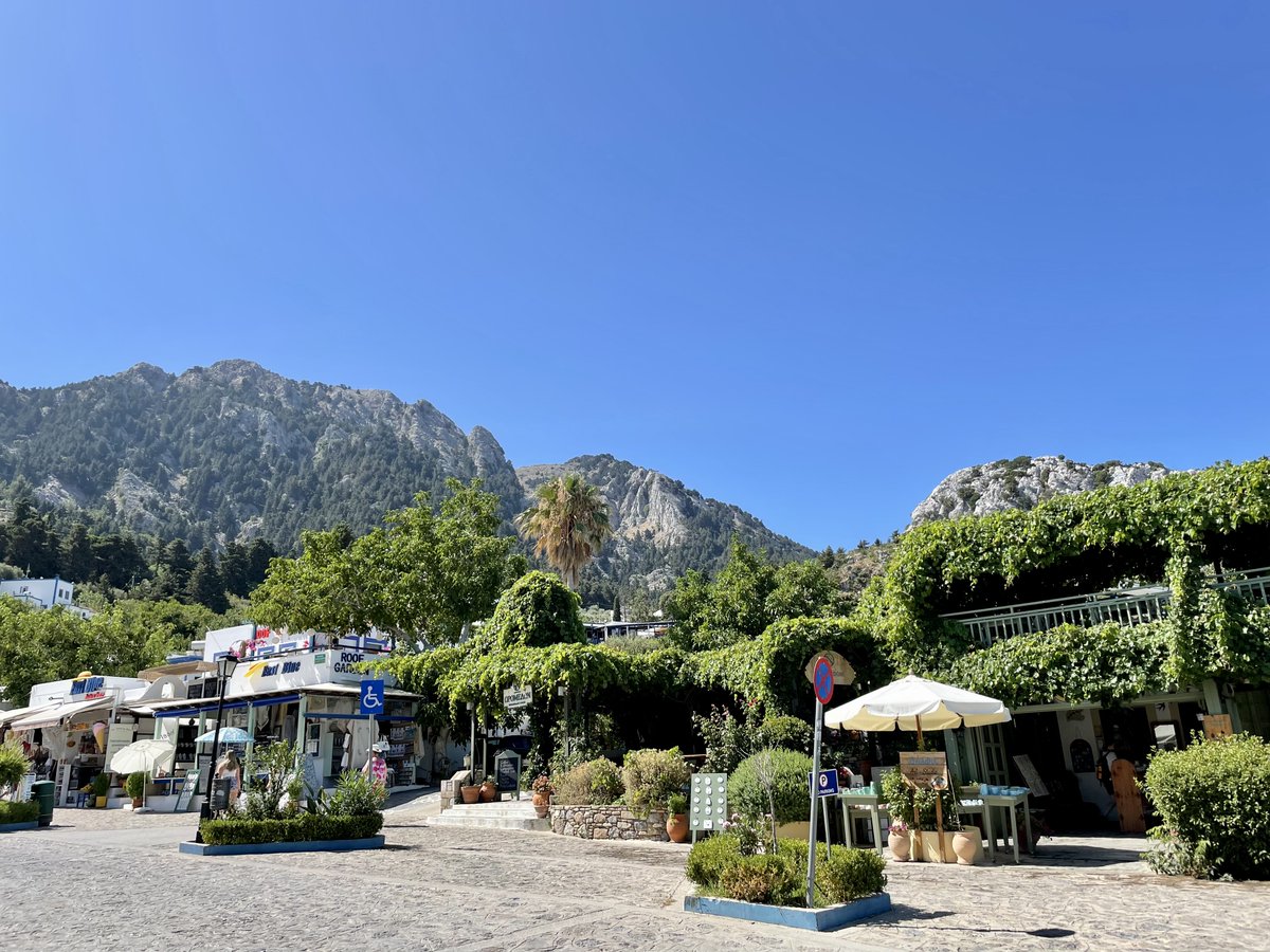 applescripter's tweet photo. Eindrücke aus dem Bergdorf Zia ⛰️ auf @KosIsland 🇬🇷. Nicht nur bei Sonnenuntergang ein wunderbarer Ort. Auch am Tag hat man einen tollen Blick über die Insel und sieht bis zu den Nachbarinseln 🏝️ Kalymnos/Pserimos. Alleine die Fahrt hinauf ist ein eigenes, lohnendes Abenteuer. https://t.co/nTEGF7fo6J