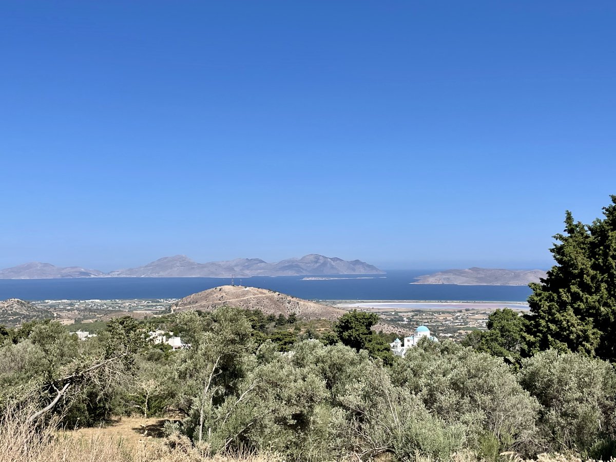 applescripter's tweet photo. Eindrücke aus dem Bergdorf Zia ⛰️ auf @KosIsland 🇬🇷. Nicht nur bei Sonnenuntergang ein wunderbarer Ort. Auch am Tag hat man einen tollen Blick über die Insel und sieht bis zu den Nachbarinseln 🏝️ Kalymnos/Pserimos. Alleine die Fahrt hinauf ist ein eigenes, lohnendes Abenteuer. https://t.co/nTEGF7fo6J