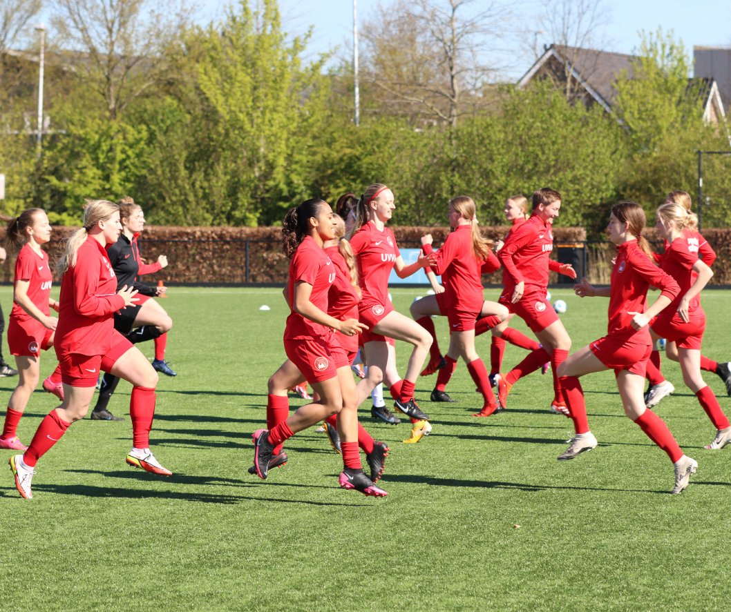 Vanaf zondag 10 september gaan we van start!

Bij de UVVA richten we ons op alle aspecten die cruciaal zijn voor jouw optimale ontwikkeling. UVVA is de perfecte aanvulling op jouw reguliere clubactiviteiten.

Meld je nu aan via het inschrijfformulier op uvva.nl.