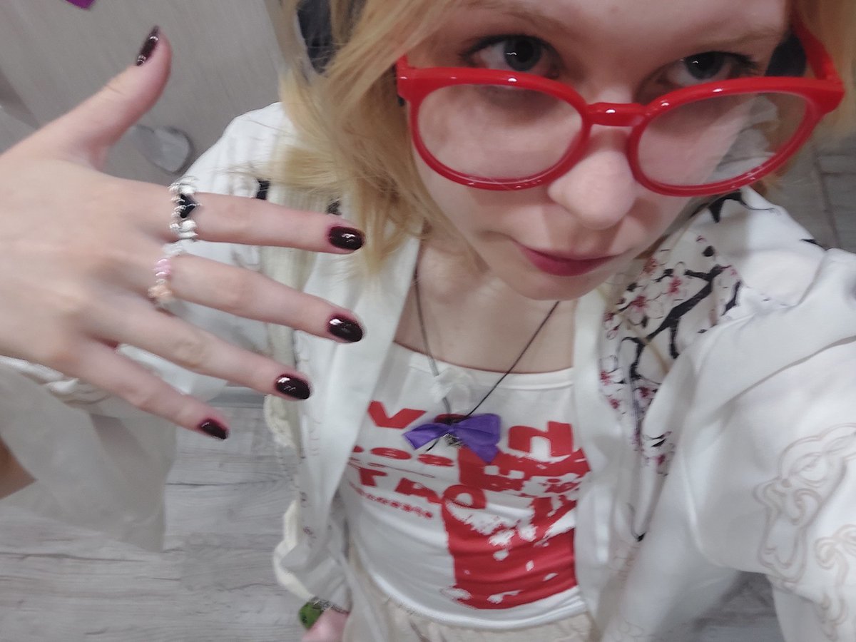 _mondstein's tweet photo. этот бро подумал, что он slay queen 🎆💥✅️🗣🥀💥🏃‍♀️🗣💥💥🎆💥💥💥🏃‍♀️✅️🥀🥀 https://t.co/L5wxasLC7A