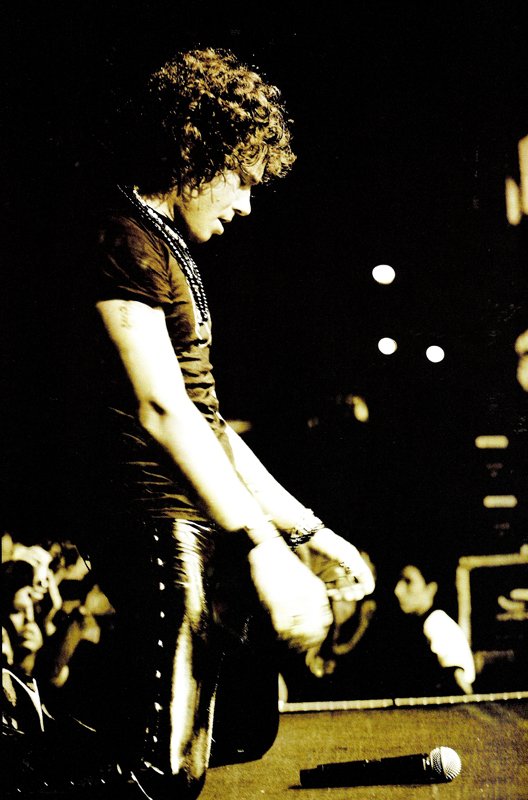 Felicidades Enrique!
Hoy es el cumpleaños de Enrique Bunbury. 
<a href="/bunburyoficial/">Enrique Bunbury</a>
#HeroesdelSilencio #EnriqueBunbury