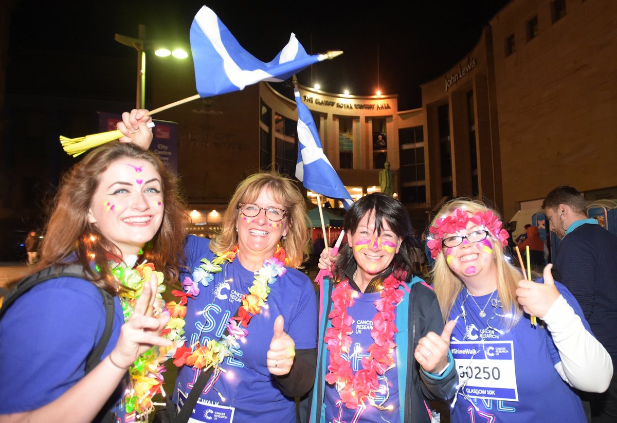 Listen out for Scots mum Samantha's story on the startline at #ShineNightWalk for <a href="/CR_UK/">Cancer Research UK</a> in Glasgow on September 2 &amp; Edinburgh on September 30.🌟
There's still time to sign up &amp; be part of an incredible night to raise funds for life-saving research. bit.ly/3QAAYbz