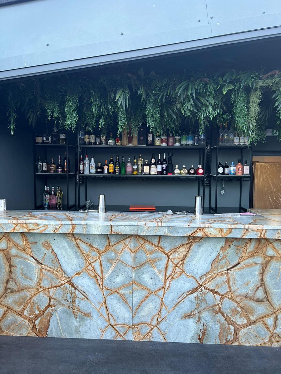 CJStonemasonry's tweet photo. When it comes to commercial installations, we've got you covered. From pubs and restaurants to hotels and ice cream parlours, we've done them all. And they look amazing!
https://t.co/sDQFR05pdf
#pubrefit #hospitality #restaurant #hotel #commercialworktops #quartztable #stonetable https://t.co/F7a7cBsLwM
