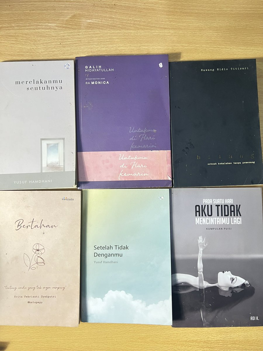 aadrrrrrrr's tweet photo. Teruntuk kalian yang sedang patah hati atau yang sedang baik-baik saja tapi pengen galau, baca buku ini biar makin galau. https://t.co/XBvqa4TxMY